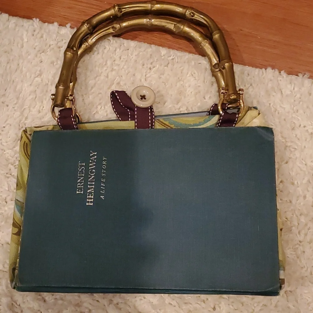 Book Purse - Picture 6 of 9